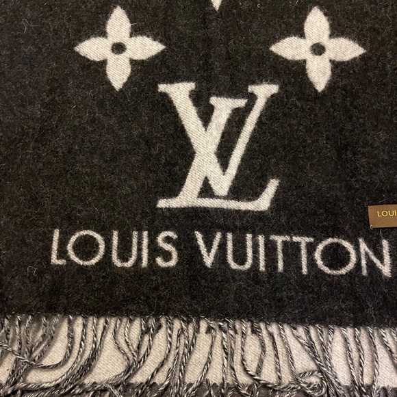 Louis Vuitton Cashmere Monogram Reykjavik Scarf Black - Picture 2 of 6